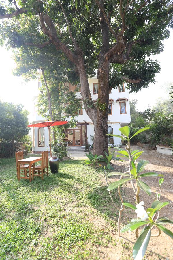 יאנגון Mango Hill Inn מראה חיצוני תמונה