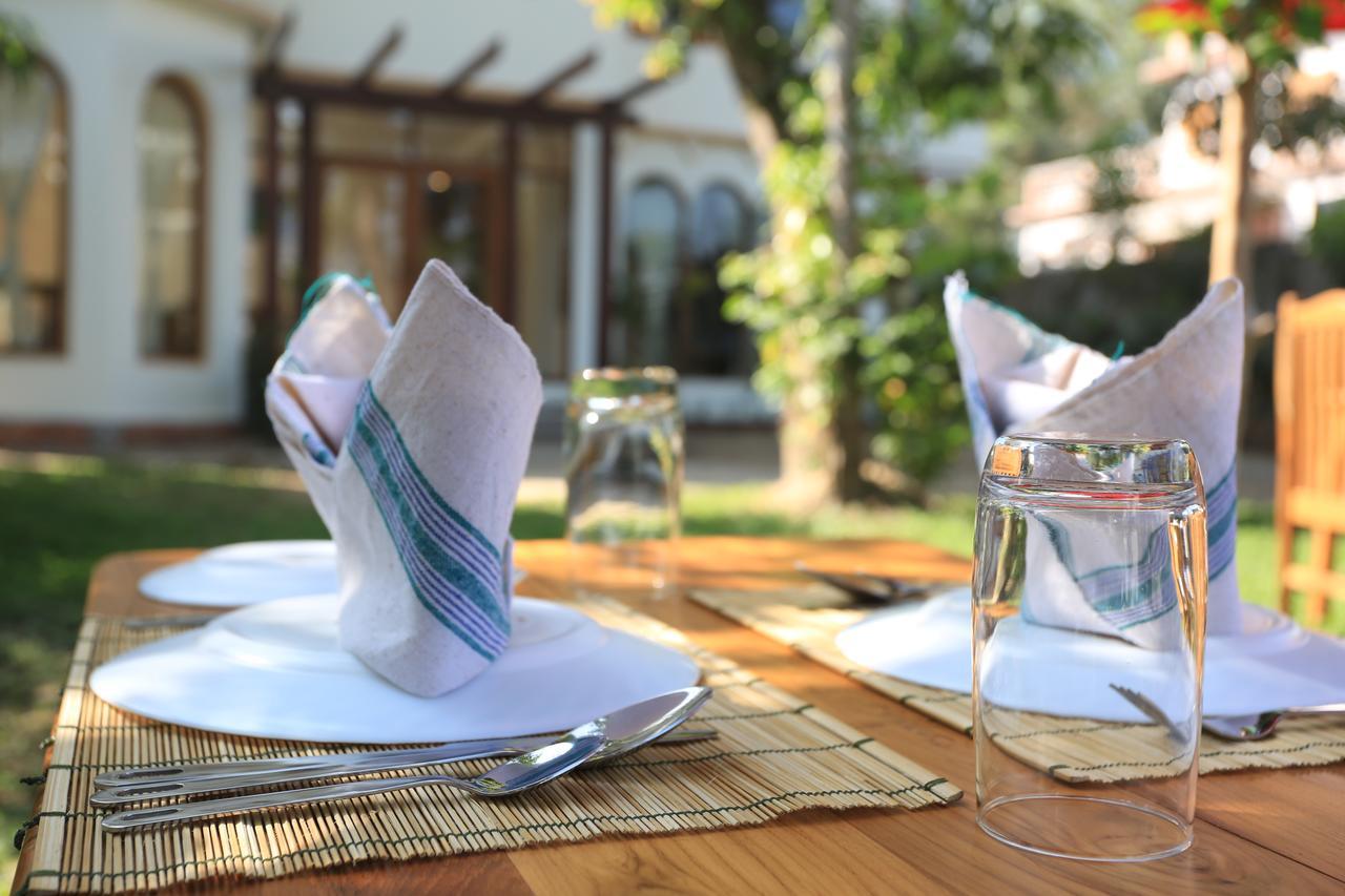 יאנגון Mango Hill Inn מראה חיצוני תמונה
